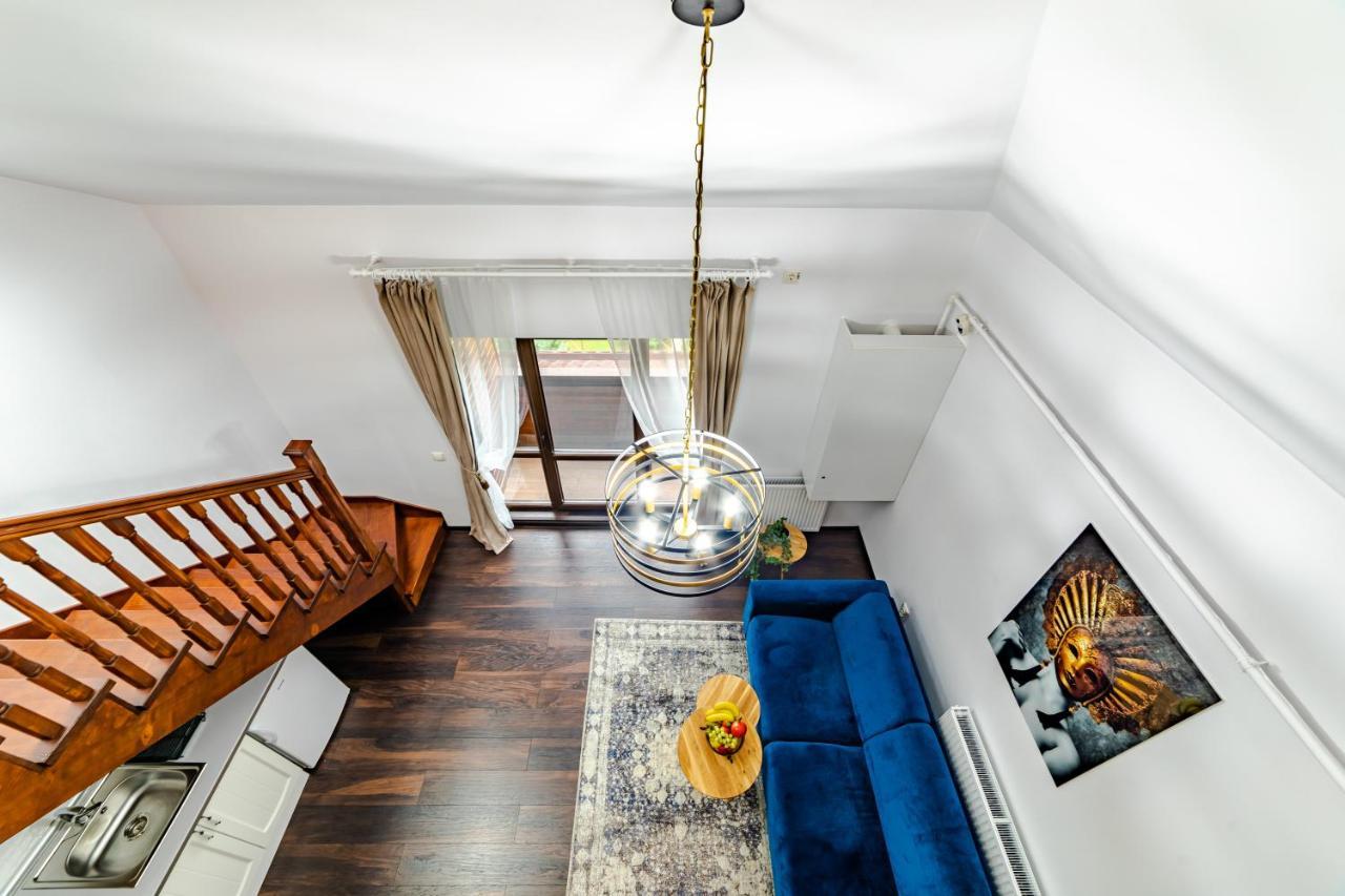 Yael Luxury 3