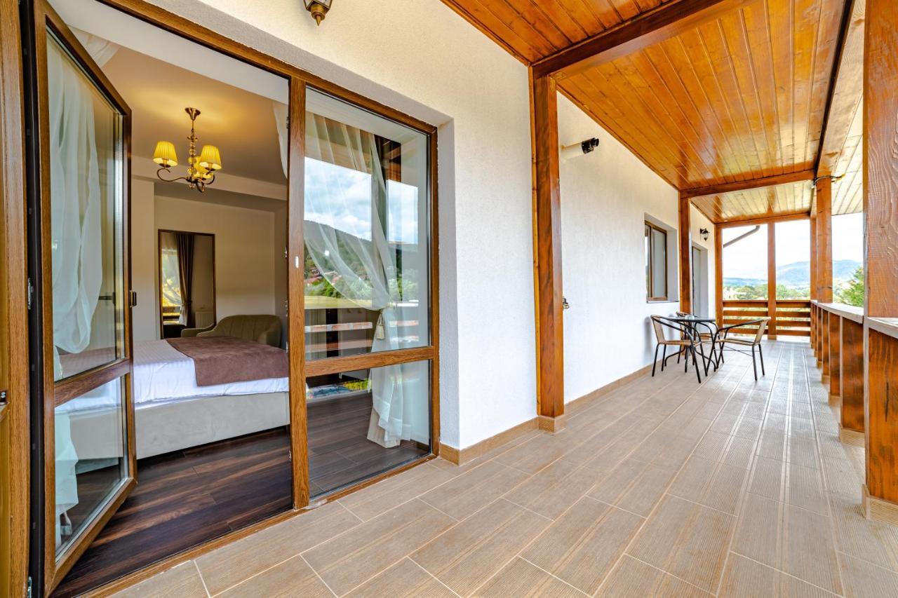Yael Luxury 3 Aparthotel Buşteni