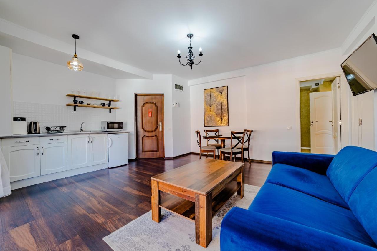 Yael Luxury 3